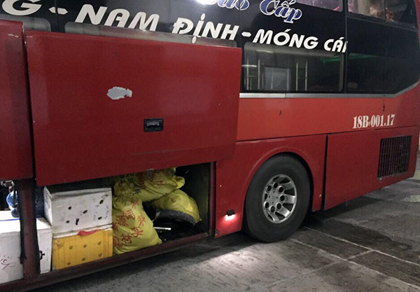 vận chuyển hàng hóa trái phép